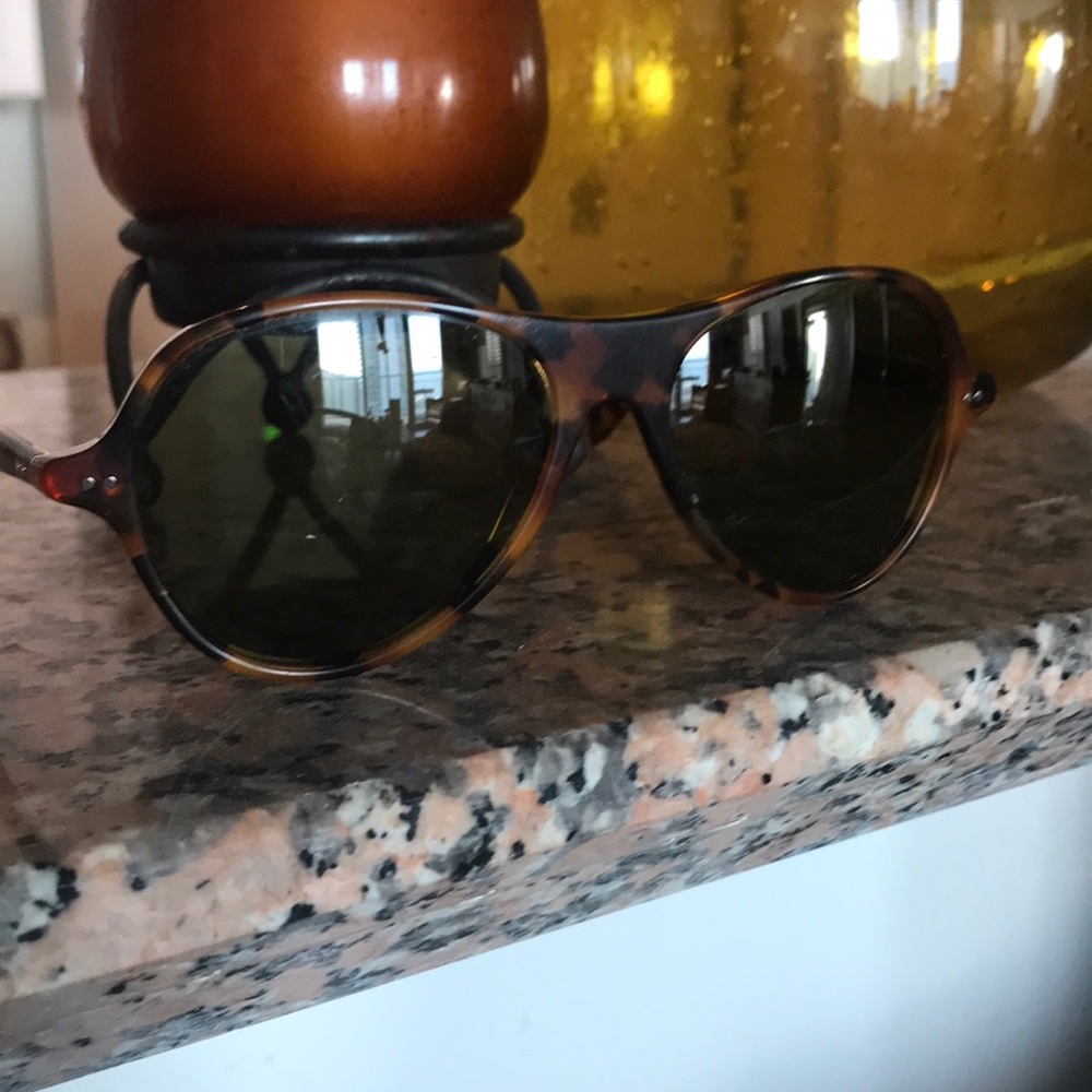 100% Ralph Lauren